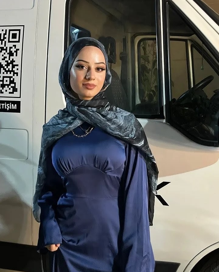 Şeritli Zarif Partner Bayan Escort Zümra