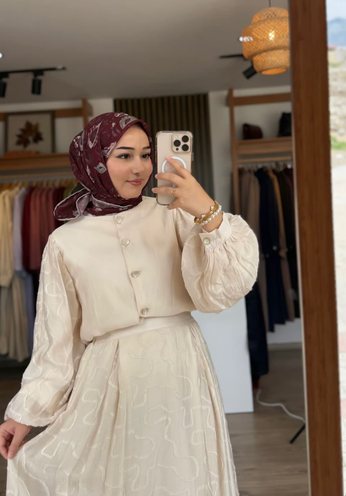 Kula Başarıya Yatırım Kadın Escort Nisa