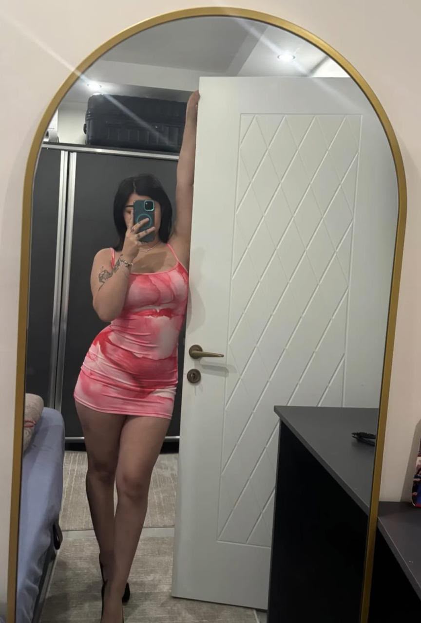 Şeritli Şaşırtıcı Bayan Escort Bayan Rabia